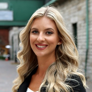 Sarah Biezunski