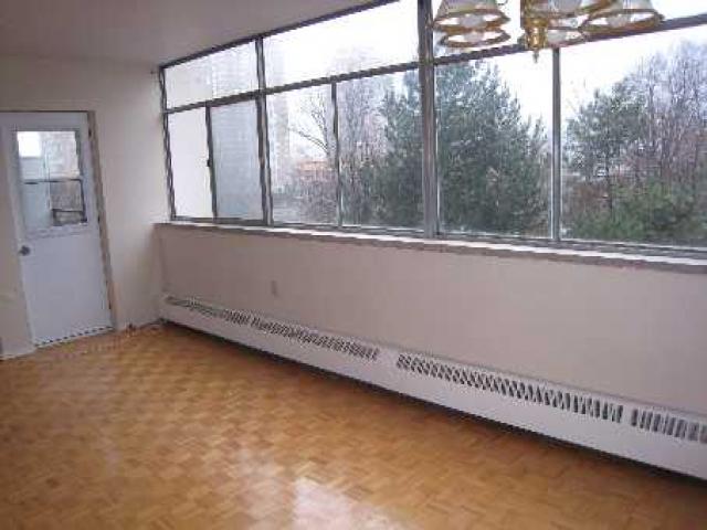 45 Wynford Heights Cres, Unit 412