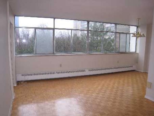 45 Wynford Heights Cres, Unit 412