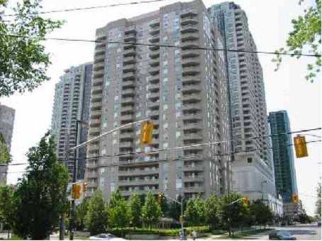 305 - 35 Empress Walk