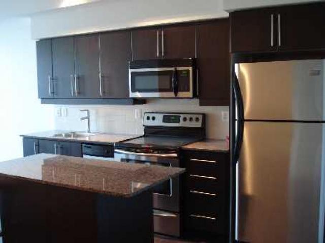 325 - 2885 Bayview Ave