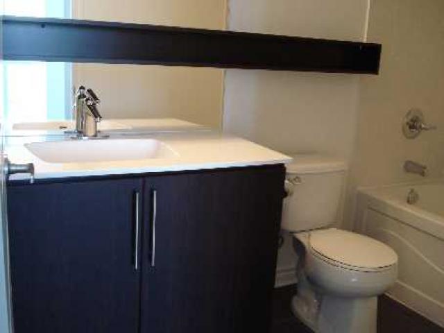 325 - 2885 Bayview Ave