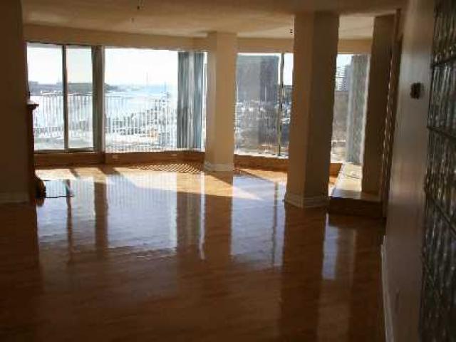 501 - 401 Queens Quay
