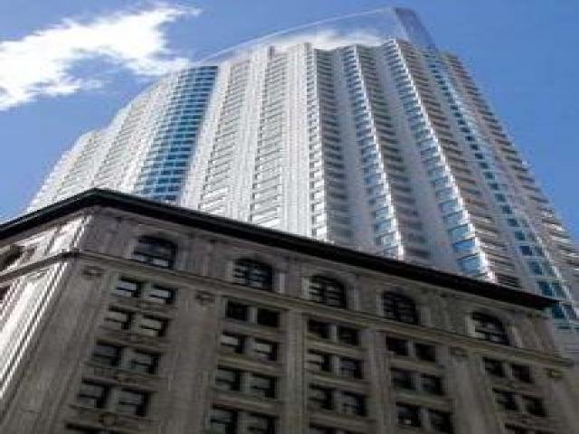 1020 - 1 King St W