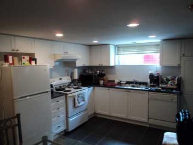 10 Romar Cres