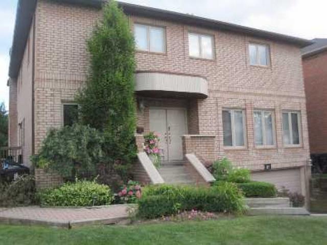 87 Dell Park Ave