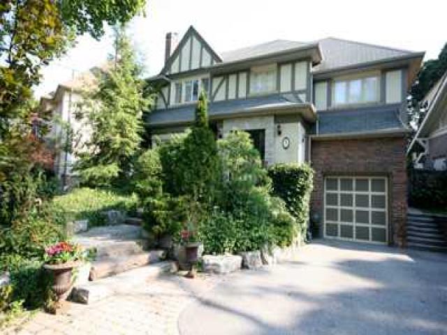 5 Lawrence Cres