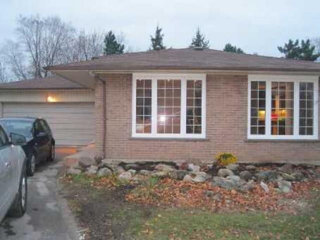 27 Deepglade Cres