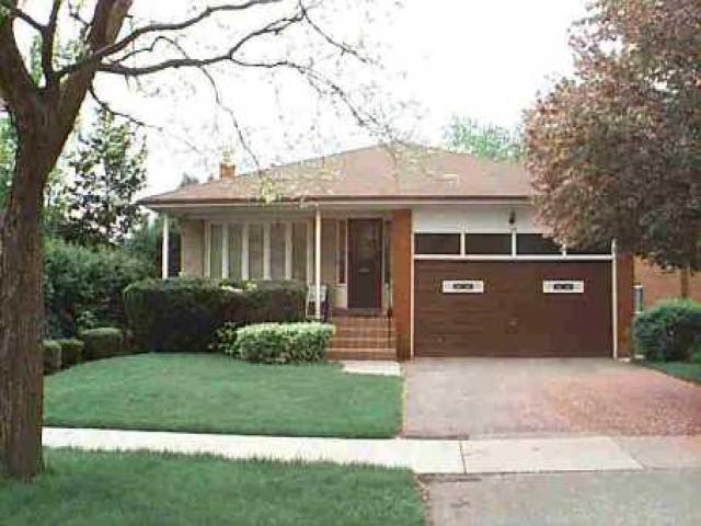 30 Mandel Cres