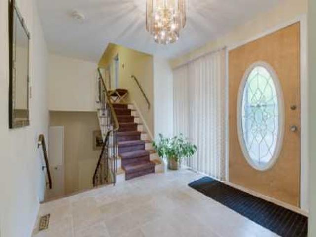 70 Bannatyne Dr
