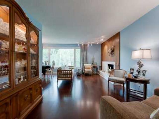 70 Bannatyne Dr