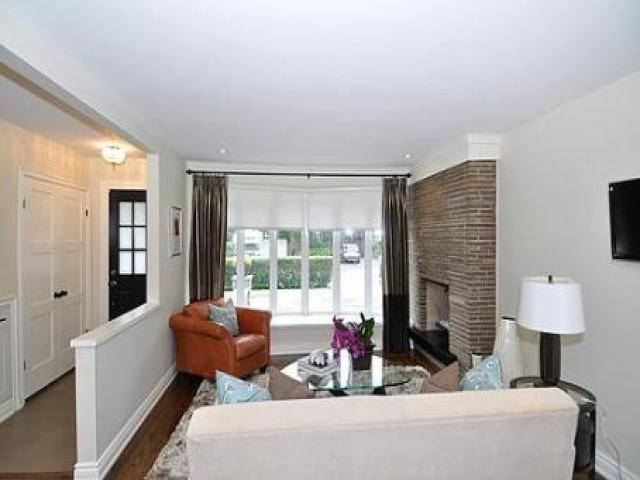 1 Overbank Cres