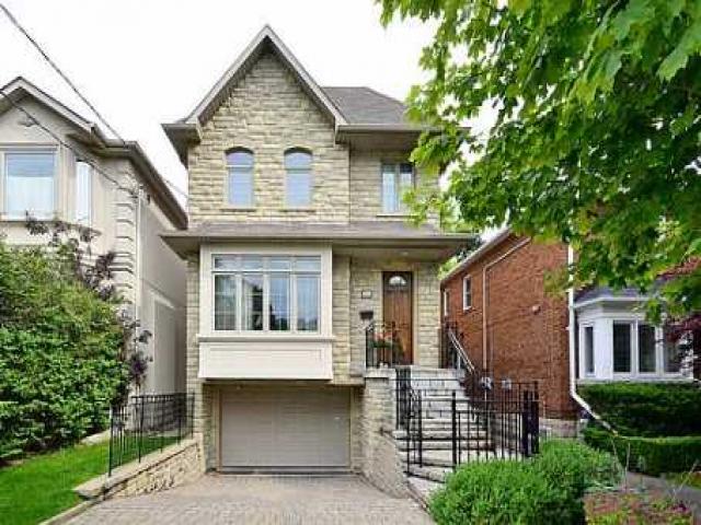 382 Old Orchard Grve