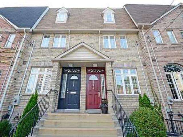 220 River St