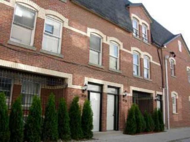 90 Poulett St