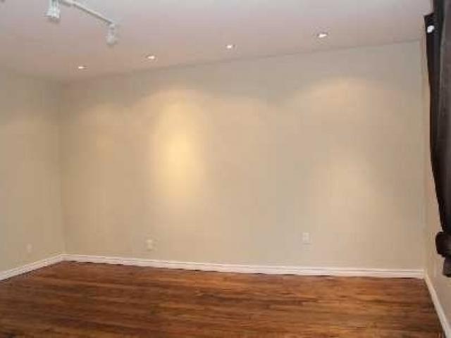 90 Poulett St