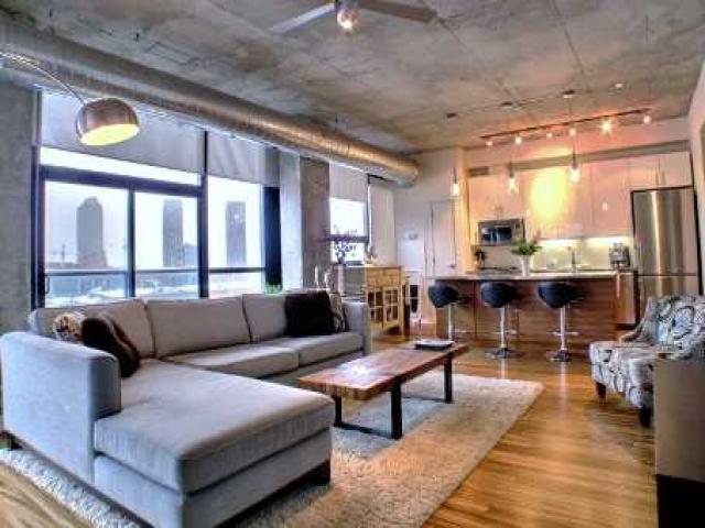 512 - 60 Bathurst St