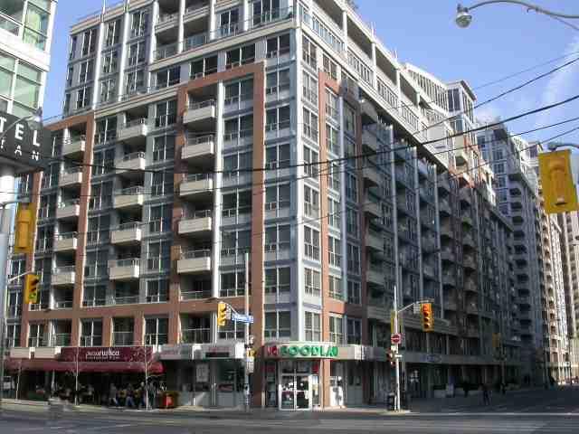 1010 - 270 Wellington St