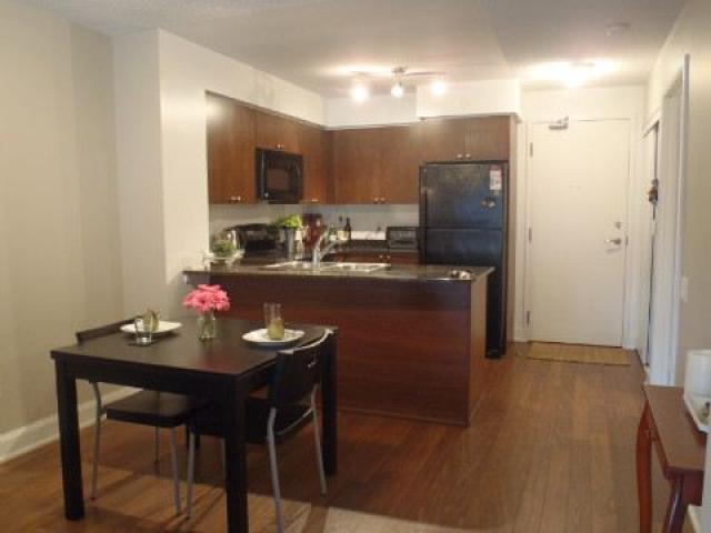 709 - 2191 Yonge St