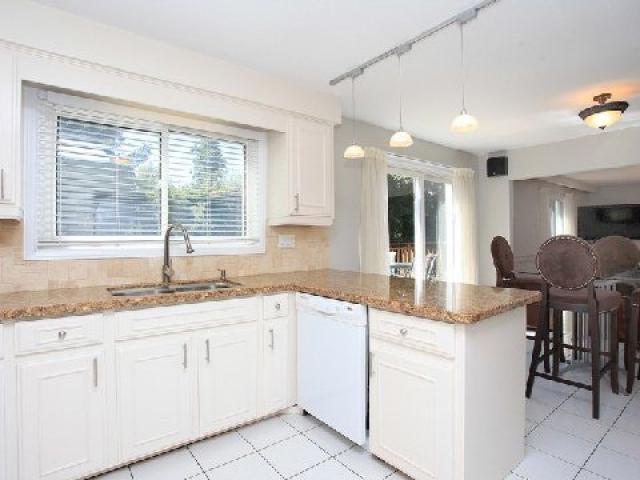 41 Mossgrove Tr