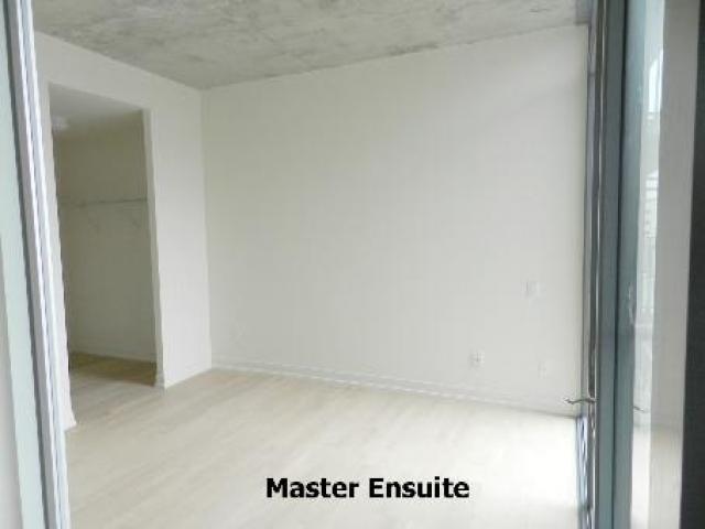 415 - 650 King St