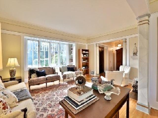 26 Burton Rd