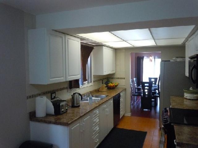 225 Robert Hicks Dr