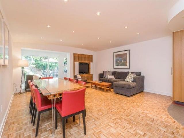 1C Bracondale Hill Rd