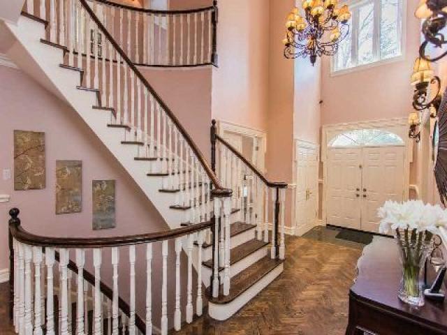 50 Bradgate Rd