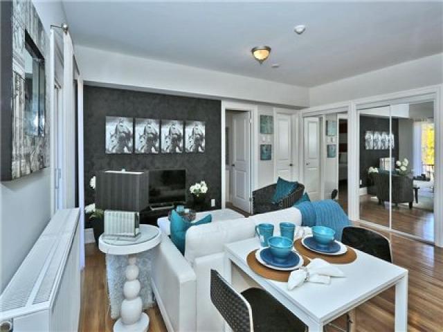 1 - 599 St Clair Ave W