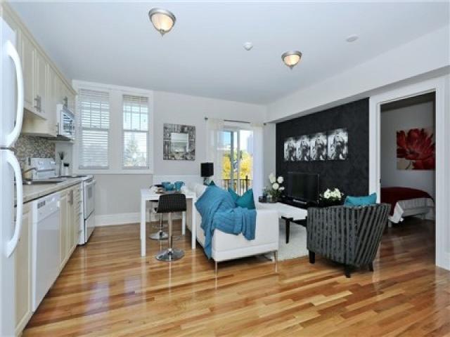 1 - 599 St Clair Ave W