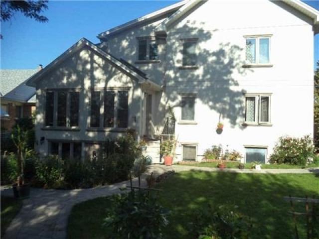 65 Roberta Dr