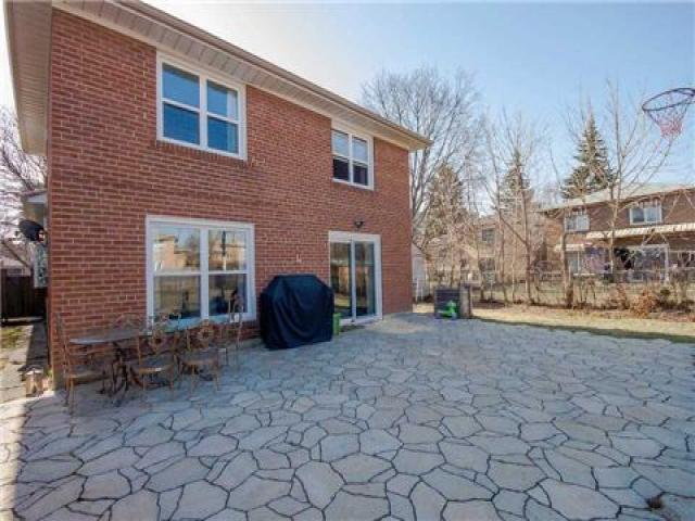 9 Marathon Cres