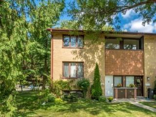 2 Balaby Cres