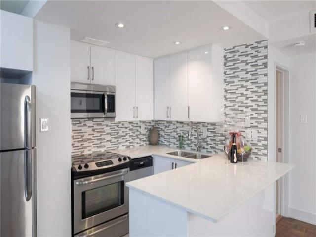 50 Alexander St, Unit 1008