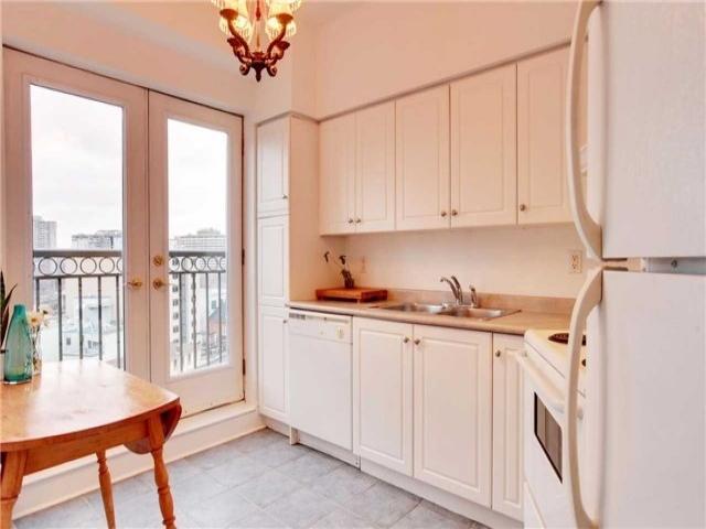 907 - 115 Richmond St