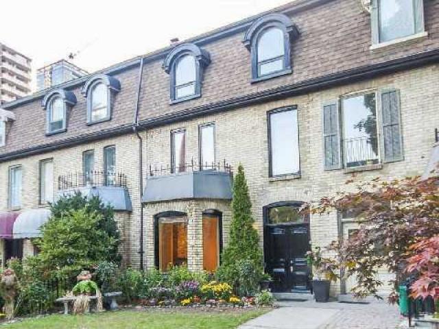 14 Earl St