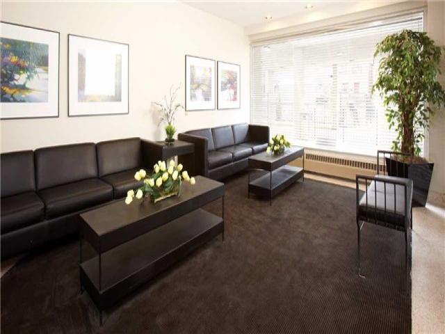 368 Eglinton Ave E, Unit 1205