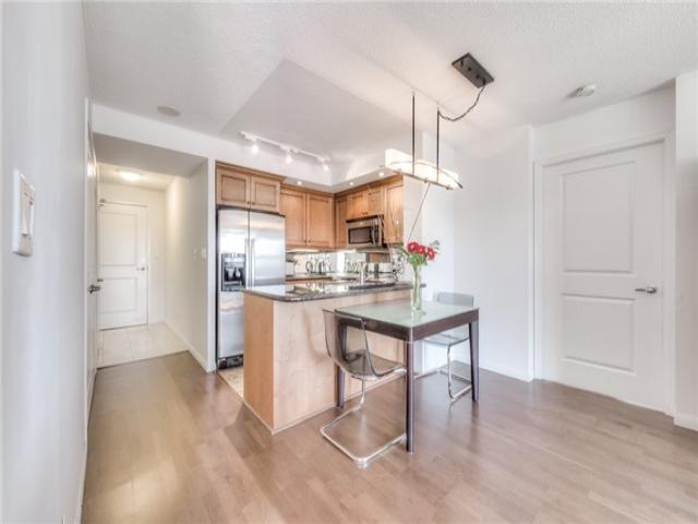1101 - 900 Mount Pleasant Rd S