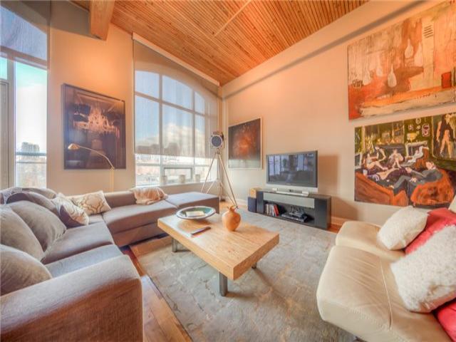 304 - 993 Queen St W