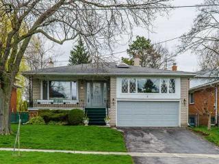 8 Mango Dr