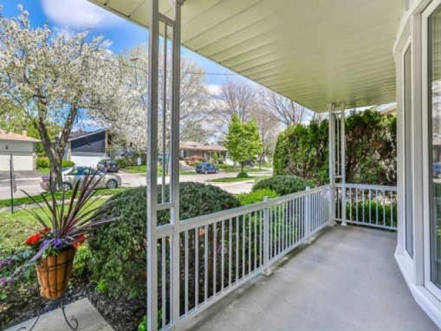 27 Wyvern Rd