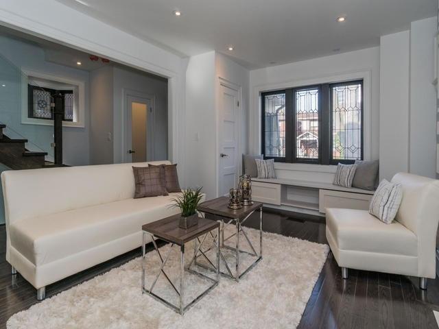 34 Maxwell Ave