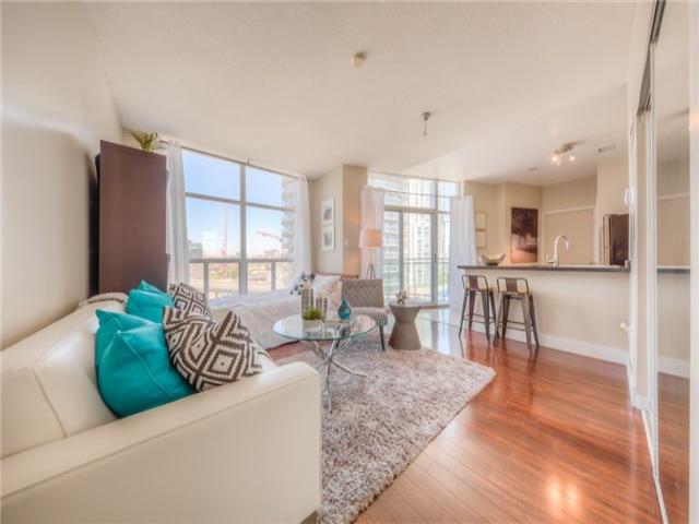 600 Queens Quay W, PH16