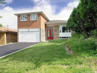 571 Cummer Ave