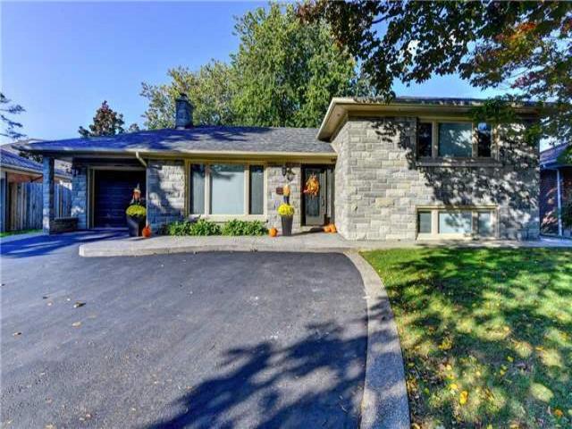 65 Overbank Cres