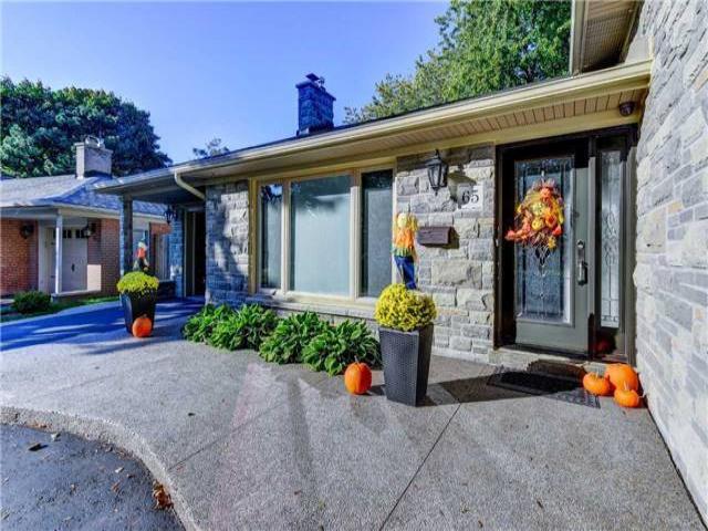 65 Overbank Cres