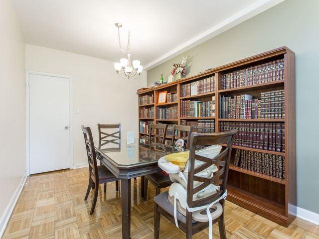 24 Meadowbrook Rd