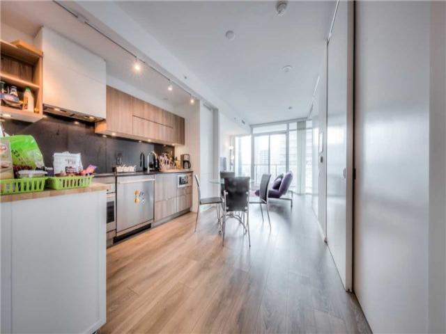 125 Peter St, Unit 1211