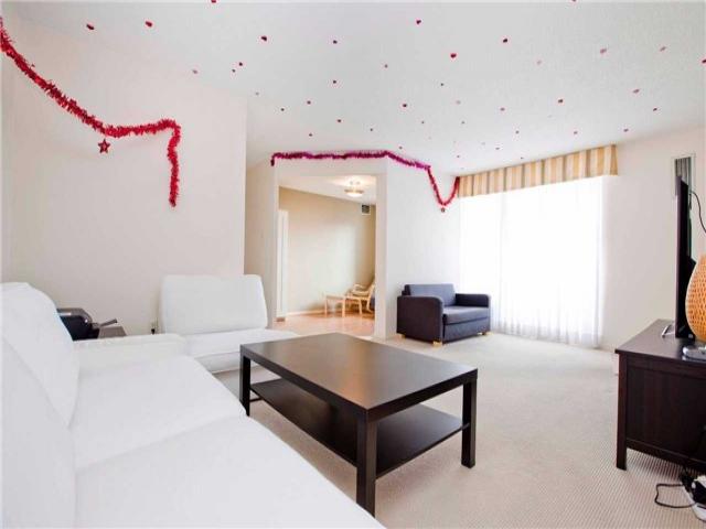 2310 - 1900 Sheppard Ave E